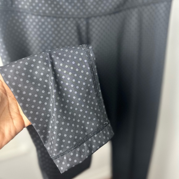 Wunder Train High-Rise Crop lululemon Like New polka dots black size 6old style - Picture 5 of 7